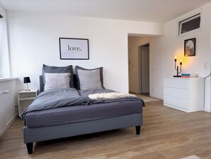 1 bedroom, WiFi, bed sheets - Zentrales Apartment mit Kostenlosem Parkplatz. Haustierfreundlich! (Osnabrück)