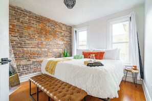 Maison Luxe, 2 chambres, salle de bains privée, rez-de-chaussée | 2 chambres, draps en coton égyptien, literie de qualité supérieure