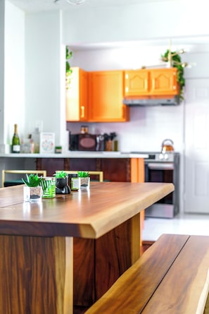 Casa de lujo | Servicio de comidas en la habitación