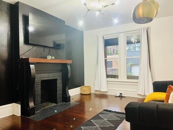 Jungle Gem Master house