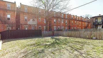 Khu vui chơi trẻ em - ngoài trời