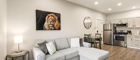 TV connectée de 55 pouces avec chaînes numériques, Netflix, Hulu