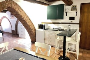 Fridge, microwave, stovetop, coffee/tea maker - The arches in the heart of Siena (Siena)