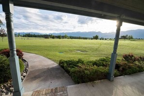 Property grounds - Swan Meadow Vacation Home (Bigfork)