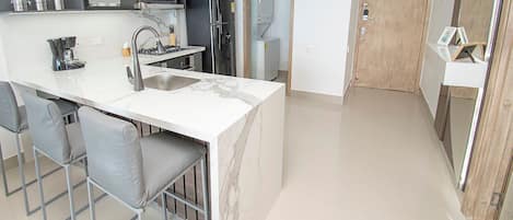アパートメント | 専用キッチン | コーヒー / ティーメーカー