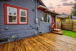 Property grounds - Craftsman home in historic area (Everett)