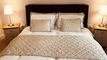 Apartment | 1 bedroom, iron/ironing board, free WiFi, bed sheets