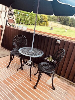 Apartment | Property grounds - Claverley Hideaway Apartment Bridgnorth (Wolverhampton)