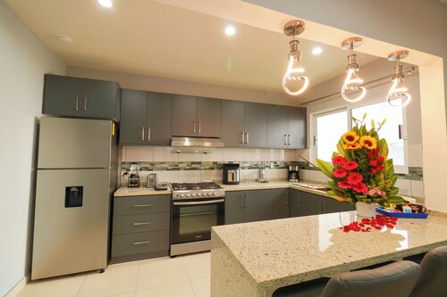 Beautiful and spacious apartment! 10 min drive from the Zocalo of Oaxaca.