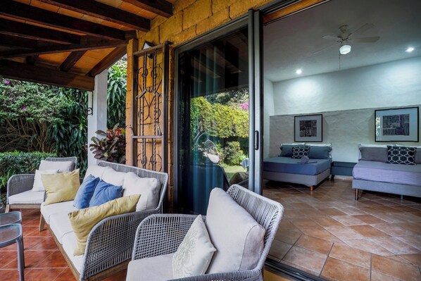 Family House, 4 Bedrooms, Private Pool, Pool View | Balcony - Family Home Pool & Jacuzzi in Cuernavaca (Cuernavaca)