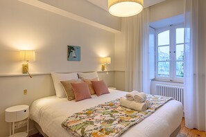 2 soverom, strykejern/-brett, wi-fi (inkludert) og sengetøy