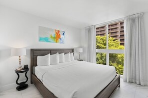 1 bedroom, internet, bed sheets - 1BR/1BA Condo: Balcony & Wellness Perks (Miami)