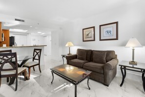 TV - Bayfront Escape: King Bed & Wellness Perks (Miami)