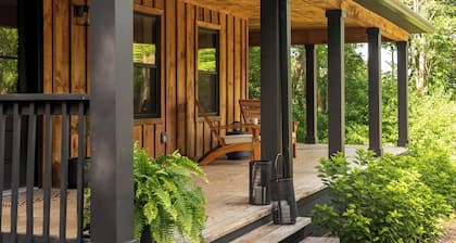 Modern Farmhouse with Recreation/Movie Room & Fire Pit! Dog Friendly.