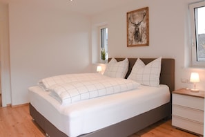 1 bedroom, in-room safe, iron/ironing board, travel cot