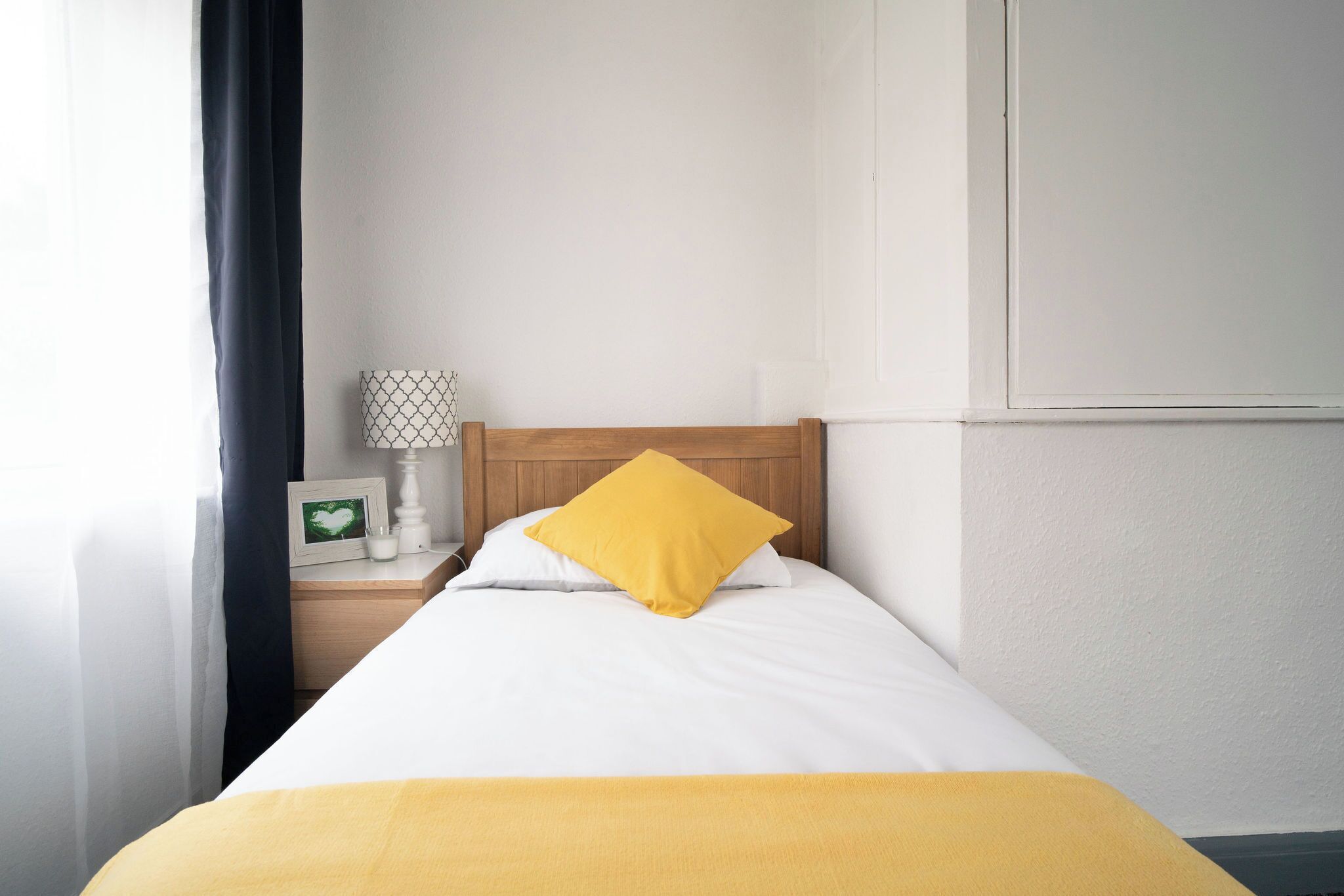 2 bedrooms, travel cot, free WiFi, bed sheets