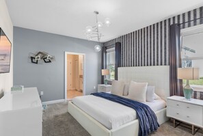 9 bedrooms, iron/ironing board, WiFi, bed sheets - Last Minute Disney! Private Pool, Hot Tub, Game Room & Themed Bedrooms. Book Now! #65857 (Orlando)