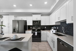 Fridge, microwave, oven, stovetop - Last Minute Disney Getaway! Luxury Condo with Private Balcony. Book Now! #66071 (Orlando)