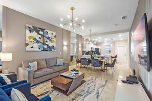 Smart TV - Last Minute Disney Getaway! Luxury Condo with Private Balcony. Book Now! #65849 (Orlando)