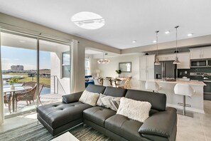 Smart TV - Last Minute Disney Getaway! Luxury Condo with Private Balcony. Book Now! #65877 (Orlando)