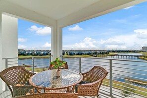 Outdoor dining - Last Minute Disney Getaway! Luxury Condo with Private Balcony. Book Now! #65877 (Orlando)