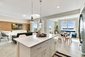 Interior - Last Minute Disney Getaway! Luxury Condo with Private Balcony. Book Now! #65877 (Orlando)