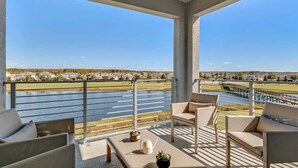 Property grounds - Last Minute Disney Getaway! Luxury Condo with Private Balcony. Book Now! #66025 (Orlando)