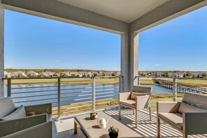 Property grounds - Last Minute Disney Getaway! Luxury Condo with Private Balcony. Book Now! #66025 (Orlando)