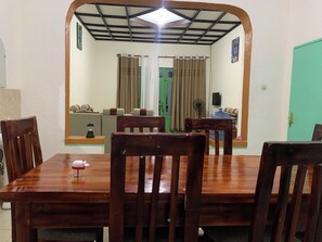 Dining - B&B in Musanze with AC, WiFi (Musanze)