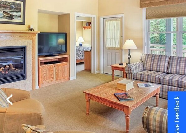 Smart TV - Lovely 2- bedroom condo in the North Hill community of Smugglers Notch Resort (Jeffersonville)