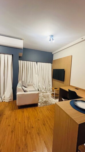 Smart TV - Flat Particular em Hotel QLT 4 Estrelas no Jardins - Alameda Lorena 360 (Jardins São Paulo)