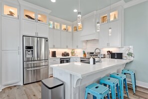 Fridge, microwave, oven, stovetop - Beachfront | Fenced Yard | SwimSpa | 4 Bedrooms (Crystal Beach)