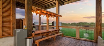 Beachfront | Fenced Yard | SwimSpa | 4 Bedrooms