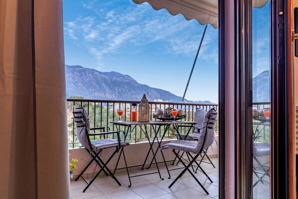House | High-speed internet - Amalia s Serendipity City Lights Mountain Vistas (Kalamata)