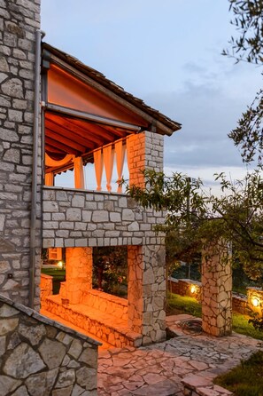 4 bedrooms, desk, Internet - Once Upon a Time - A Castle of Magical Sunsets (Kalamata)