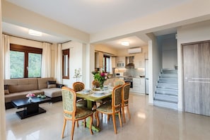 2 bedrooms, Internet - Villa Armonia - Beachfront Majestic Retreat (Messini)