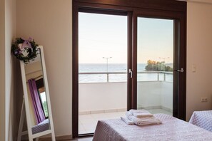 2 bedrooms, Internet - Villa Armonia - Beachfront Majestic Retreat (Messini)