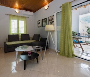House | 2 bedrooms, Internet - Thano s Stylish Flat Just 150m to the Beach (Kalamata)