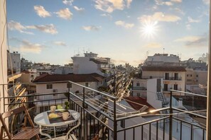 2 bedrooms, Internet - Comfy Central Square Gem w Balcony (Kalamata)