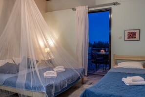 1 bedroom, Internet - Cozy Summer Retreat - Perfect Location BBQ (Pylos-Nestoras)