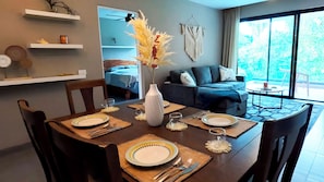 Appartement Deluxe, 2 chambres, cuisine | Salle à manger