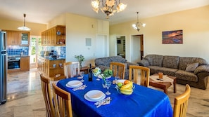 House | 4 bedrooms, Internet
