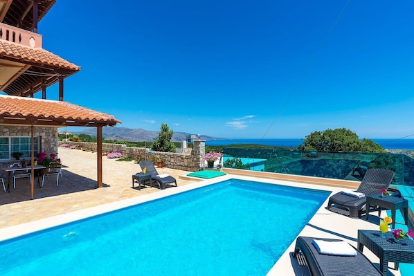 House | 4 bedrooms, Internet