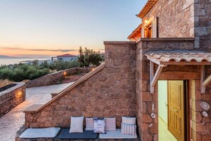 Studio | 1 bedroom, Internet - Mani Summer Escape - Spacious Home Fully Equipped (West Mani)