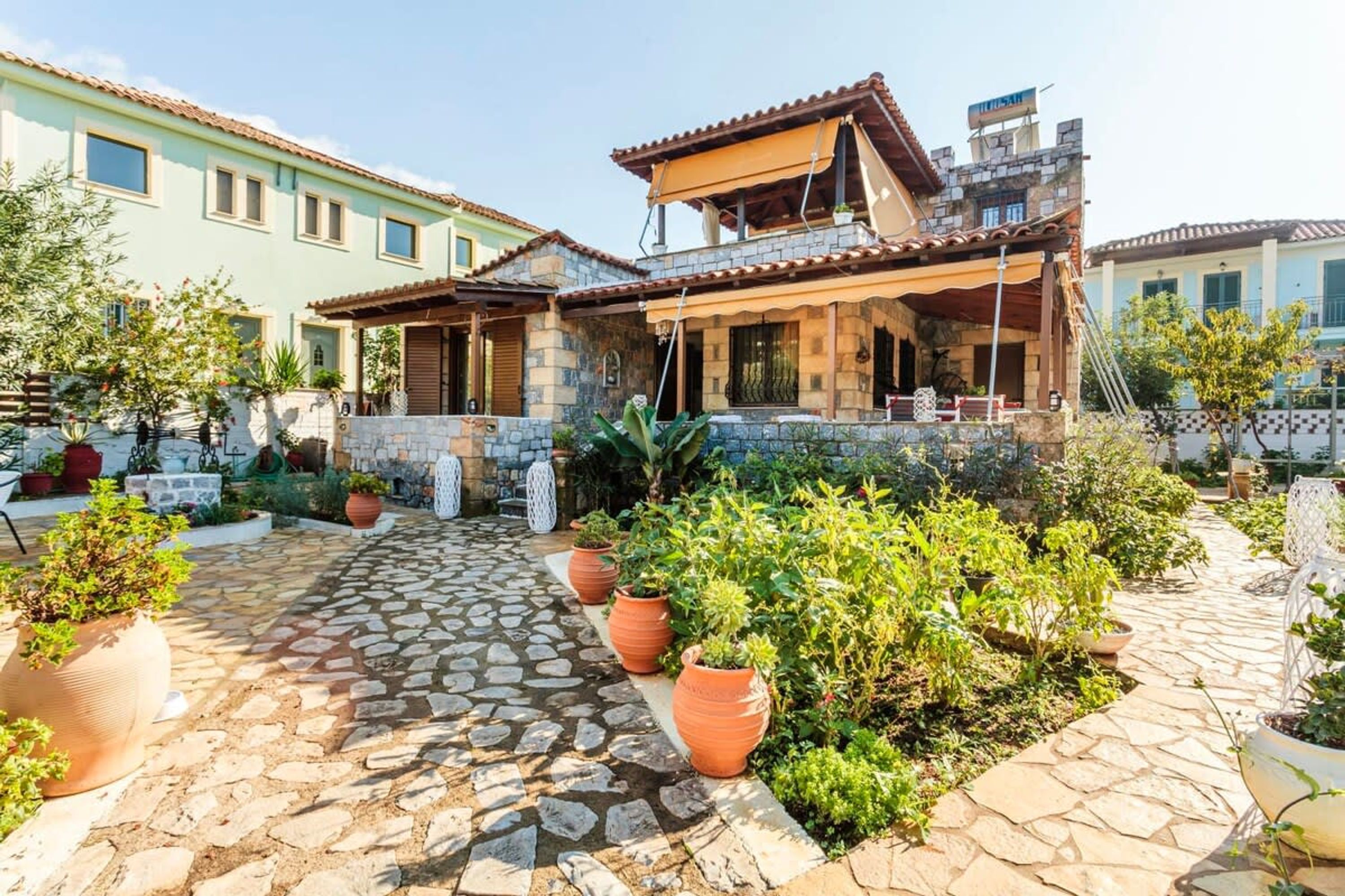 2 bedrooms, Internet