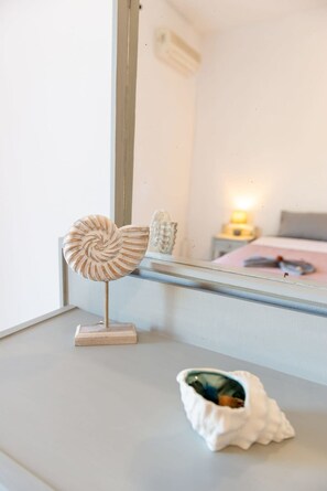 3 bedrooms, Internet - Atlantic Cave Haven-seaside Fully Equipped (Rhodes)