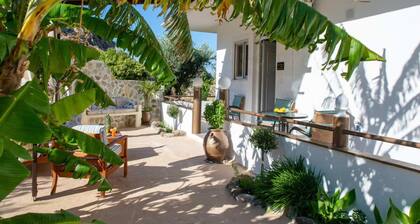 Atlantic Cave Haven-seaside Fully Equipped