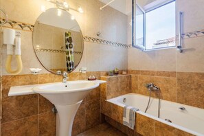 House | 3 bedrooms, Internet