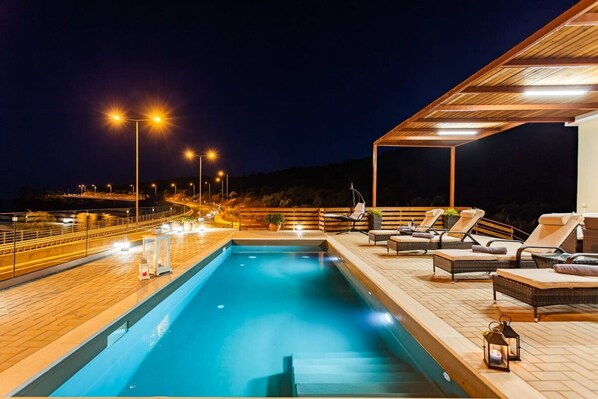 Villa | 3 bedrooms, Internet