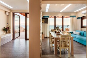 Villa | 3 bedrooms, Internet